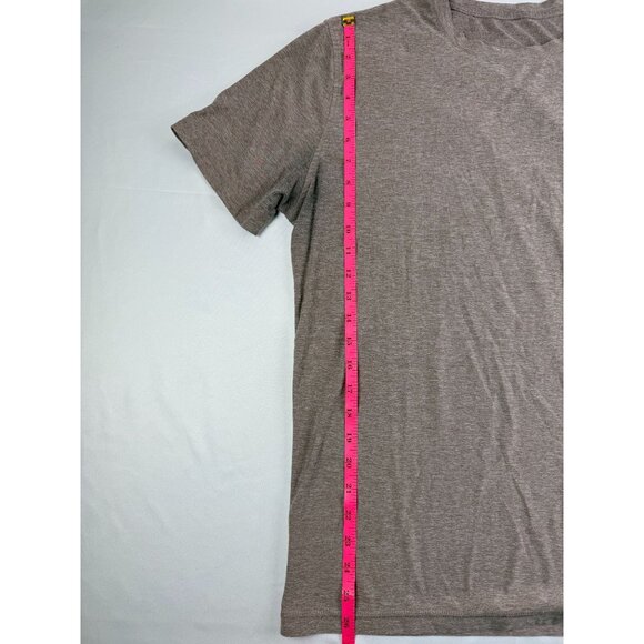 Vuori Performance Strato Tech Tee Shirt Stretch Brown Men’s L Athletic - Picture 7 of 7